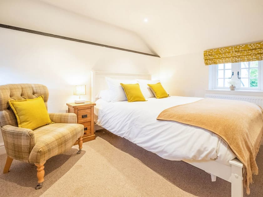 Double bedroom | 1 Chantry Cottage, Tunstall Nr Snape