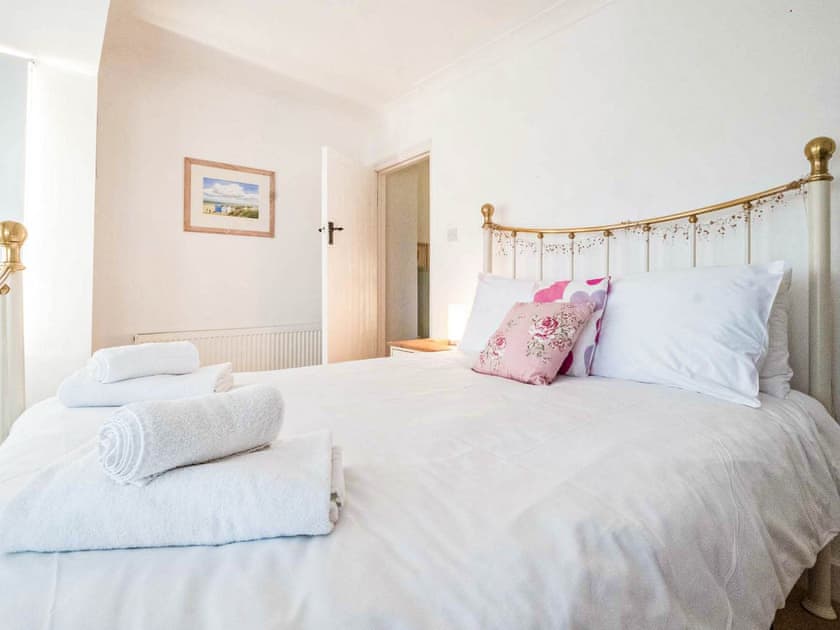 Double bedroom | Saxmundham House, Aldeburgh
