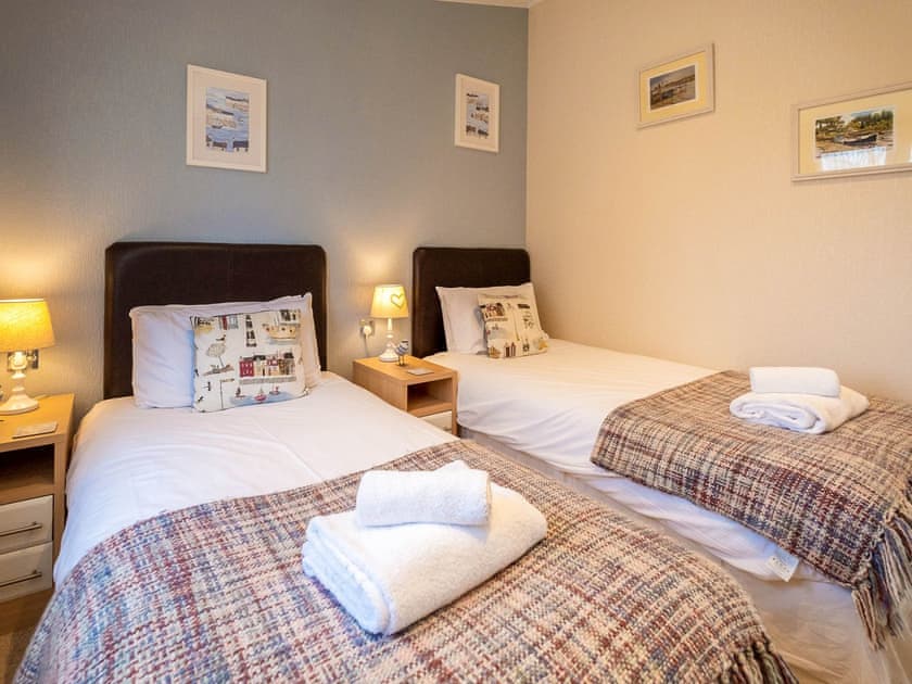 Twin bedroom | Little Owl, Aldringham