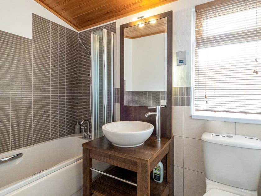 Bathroom | Little Owl, Aldringham