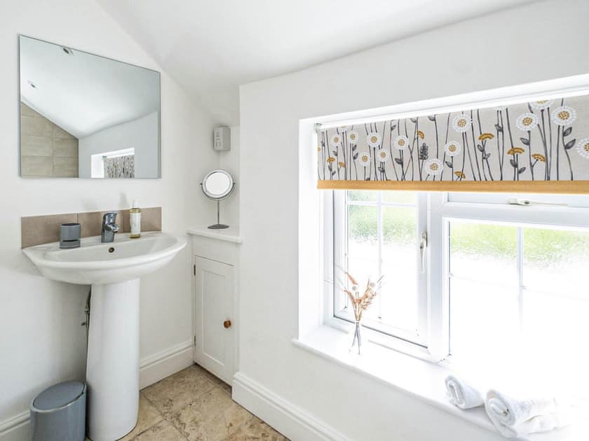 Bathroom | Laurel Cottage, Blyford, near Halesworth