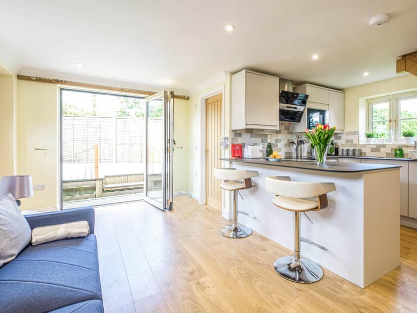 Open plan living space | Foxes Lodge, Aldringham