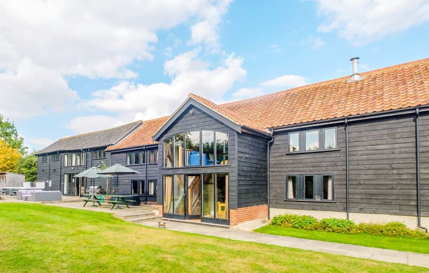 Exterior | Old Hall Barn - Aldeburgh Coastal Cottages, Darsham, near Saxmundham