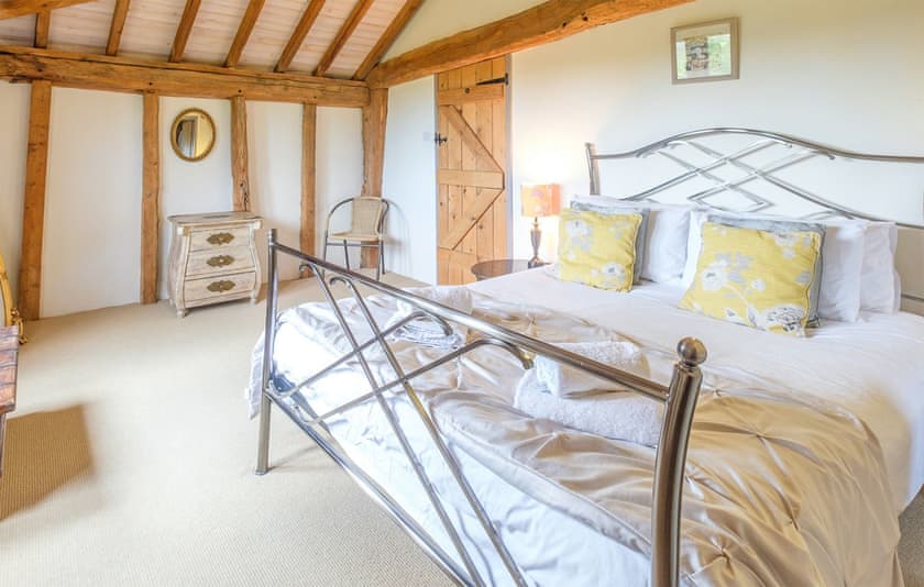 Double bedroom | Old Hall Barn - Aldeburgh Coastal Cottages, Darsham, near Saxmundham