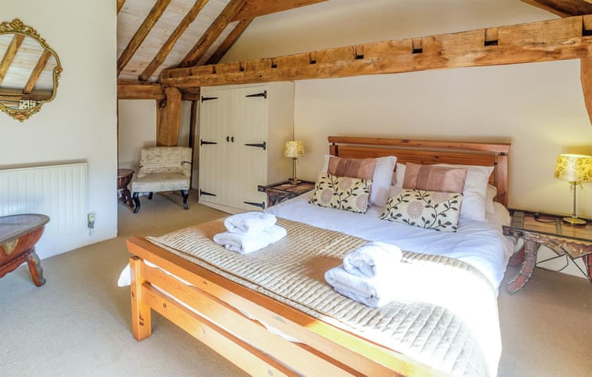 Double bedroom | Old Hall Barn - Aldeburgh Coastal Cottages, Darsham, near Saxmundham