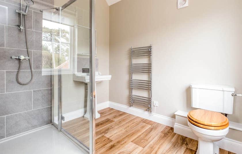 Bathroom | The Dower House - Aldeburgh Coastal Cottages, Thorpeness