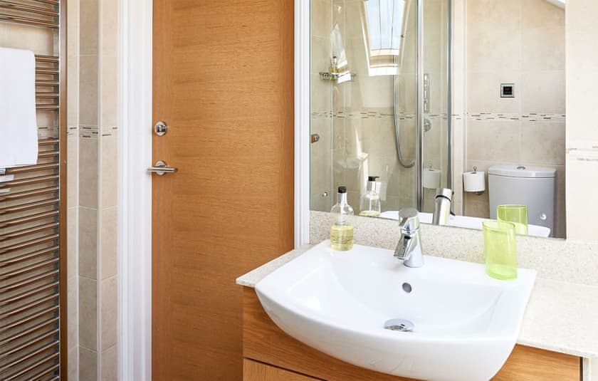 Bathroom | Aldeburgh Townhouse, Aldeburgh
