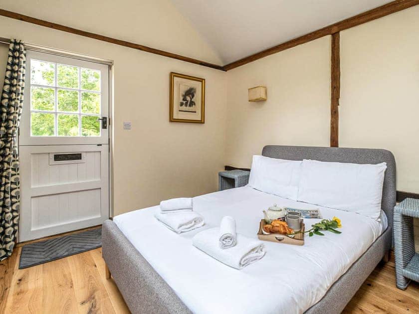 Double bedroom | The Cart Lodge, Hacheston, near Wickham Market