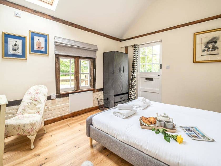 Double bedroom | The Cart Lodge, Hacheston, near Wickham Market