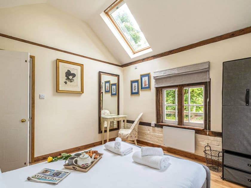 Double bedroom | The Cart Lodge, Hacheston, near Wickham Market
