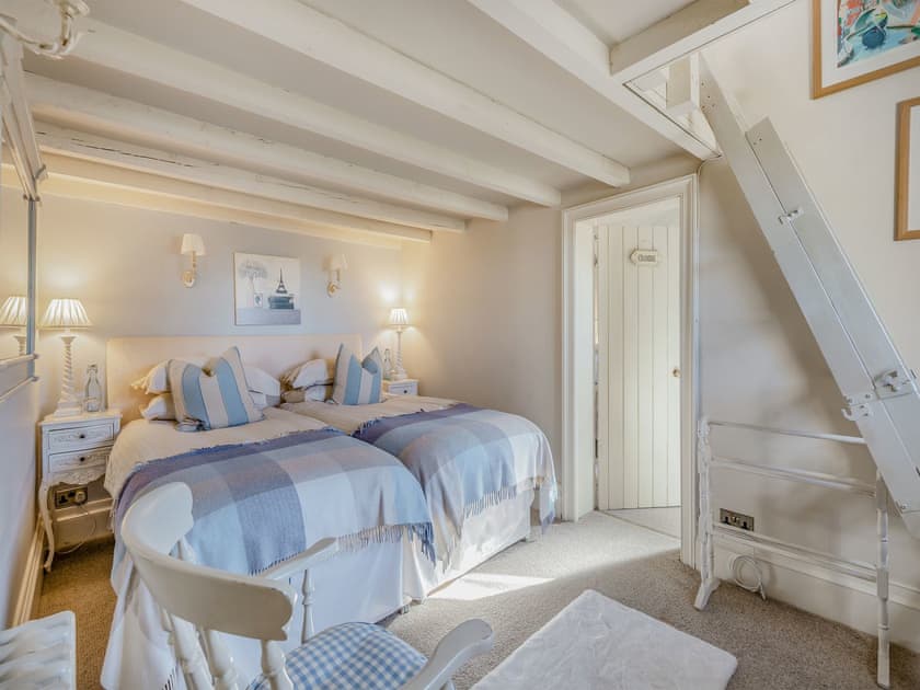 Twin bedroom | Willington Lodge, Horsemans Green