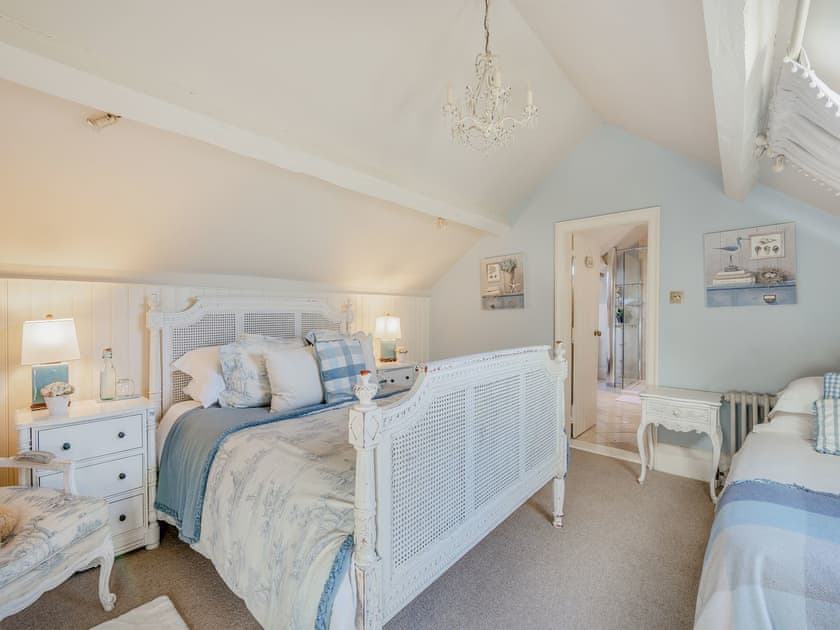 Family bedroom | Willington Lodge, Horsemans Green