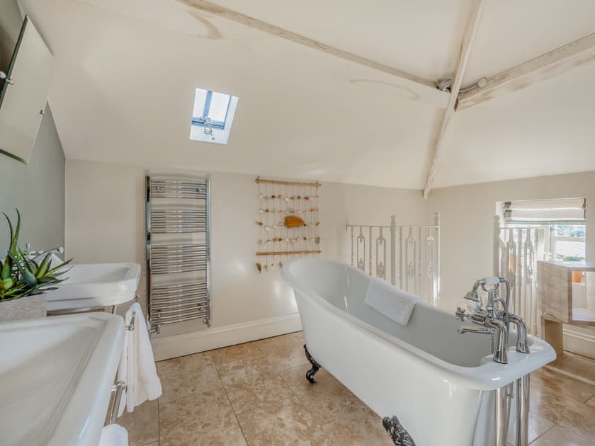 Bathroom | Willington Lodge, Horsemans Green