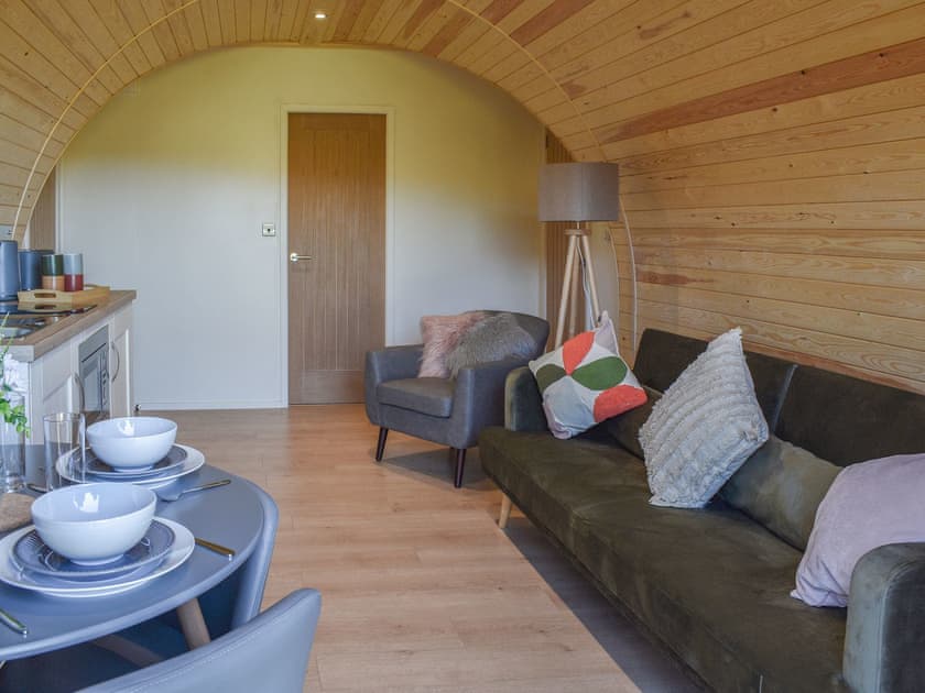 Open plan living space | Glampio Trysor  - Glampio Trysor Derwen - Glampio Trysor, Corwen, near Bala