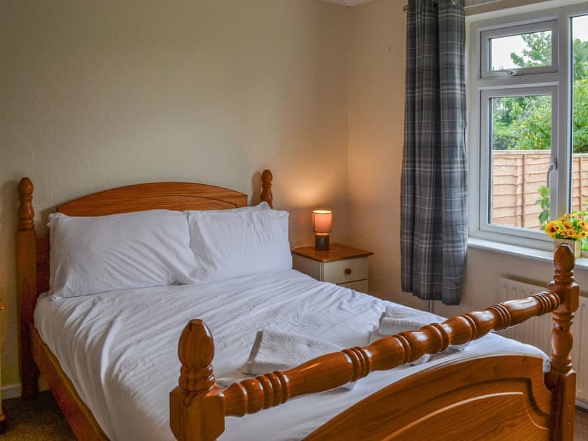 Double bedroom | Hollands Pond, Thorpe St Peter