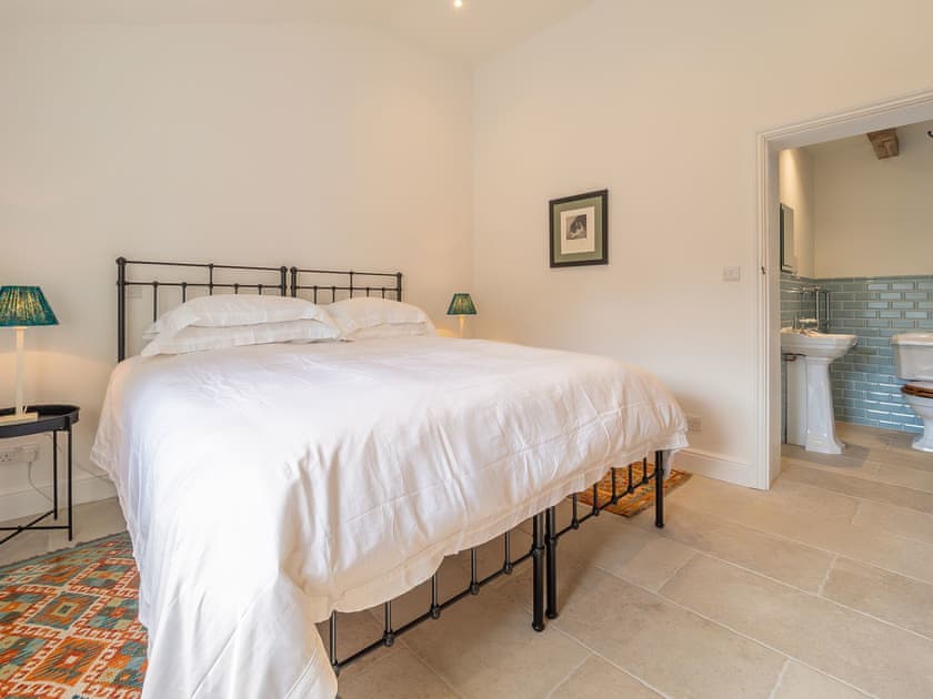 Double bedroom | Holt Coach House, Edwardstone