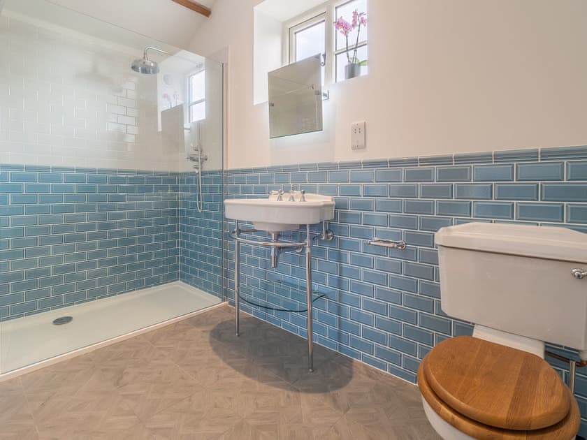 En-suite | Holt Coach House, Edwardstone