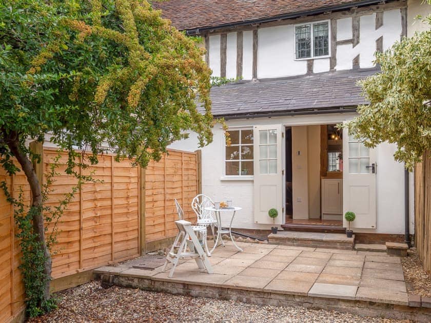 Outdoor area | Bear Cottage, Nayland