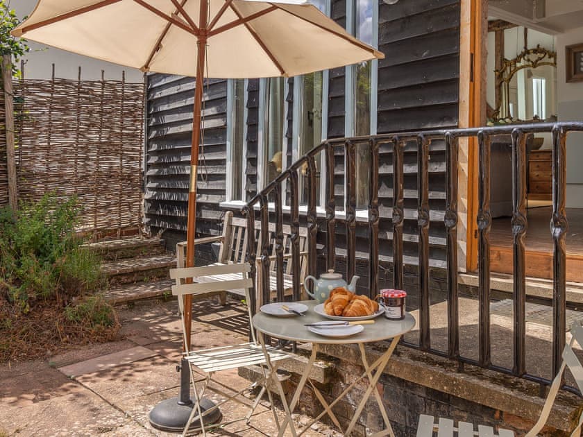 Outdoor area | Deepwell Hayloft, Buxhall