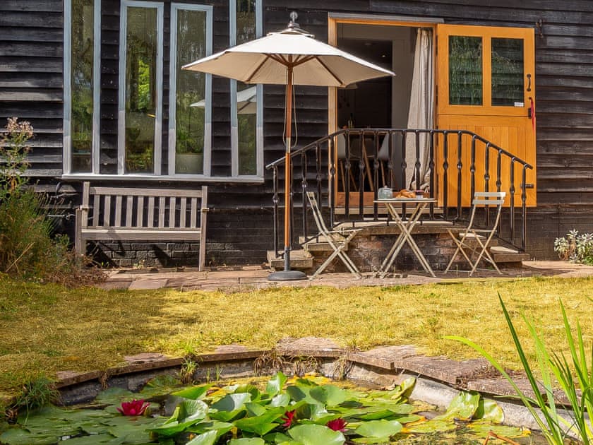 Outdoor area | Deepwell Hayloft, Buxhall