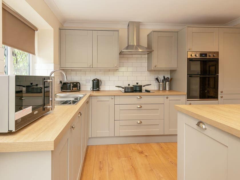 Kitchen area | Riverside Cottage - Bridge Cottage and Apartments, Brandon