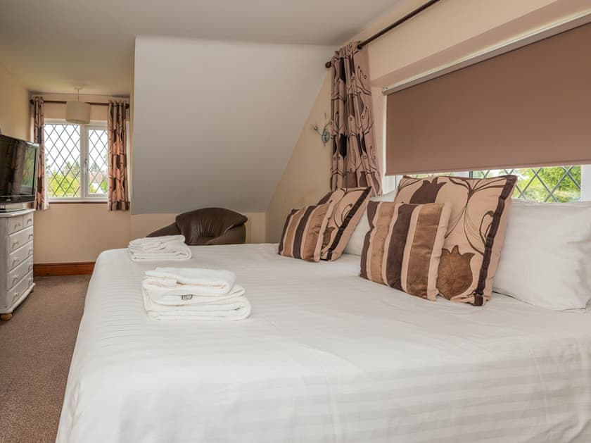 Bedroom | Riverside Cottage - Bridge Cottage and Apartments, Brandon