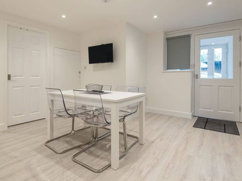 Kitchen/diner | Bridge Cottage and Apartments  - The Suffolk - Bridge Cottage and Apartments, Brandon
