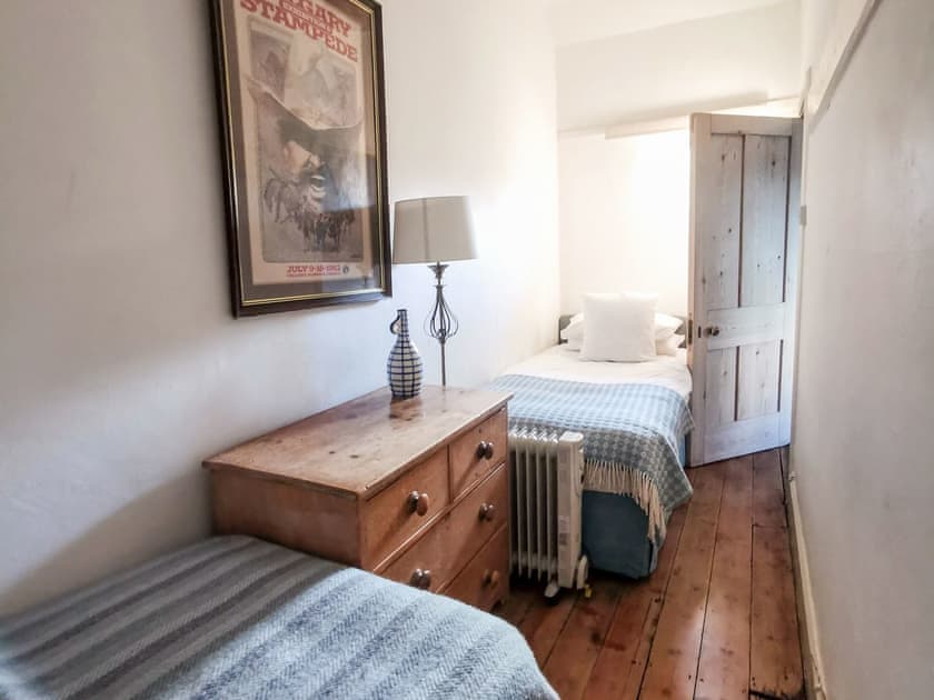 Twin bedroom | The Coach House - Kingsettle Stud, Cholderton, near Salisbury