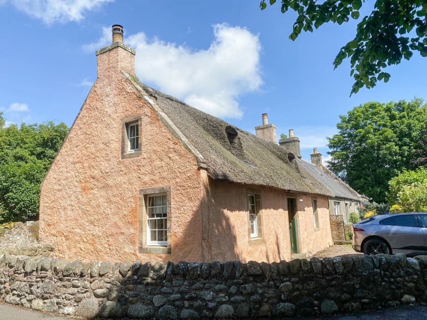 Exterior | The Thatched Cottage, Ladybank, near St Andrews and Collessie