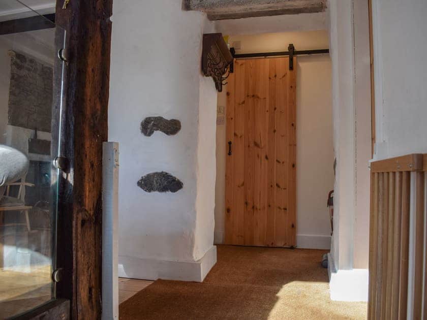 Hallway | Daisybank Cottage, Crieff