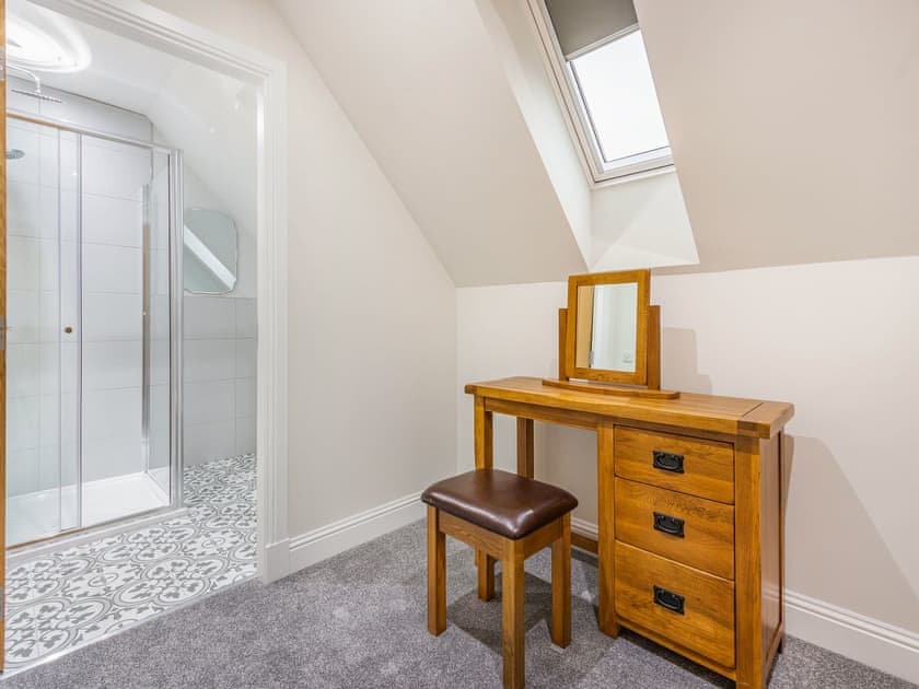 Master bedroom | Fiadh Ruadh - Gartclach Farm, Gartmore, near Stirling