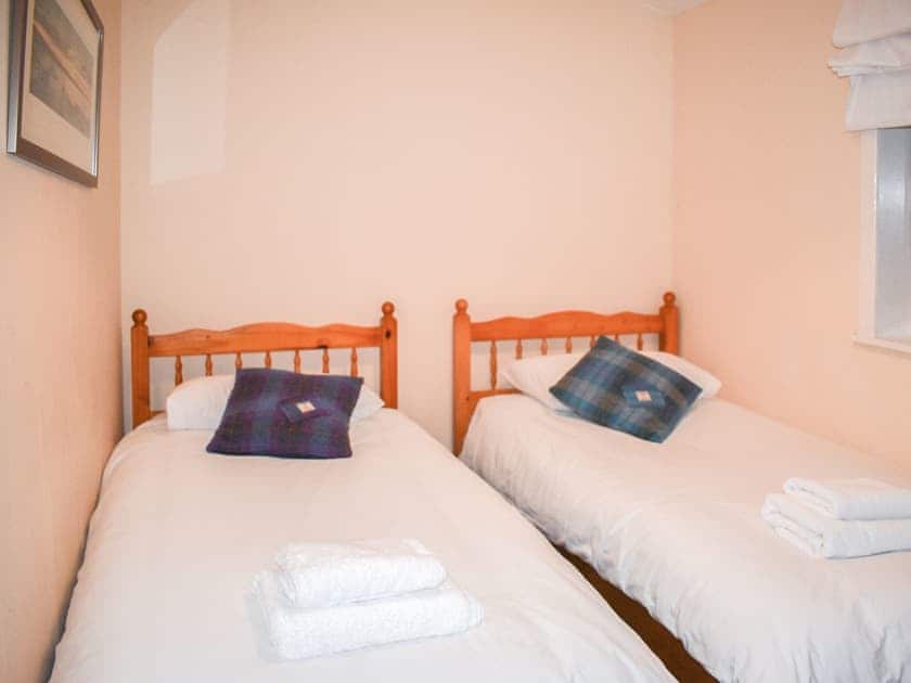 Twin bedroom | Taigh Na Beadan, Isle of Lewis