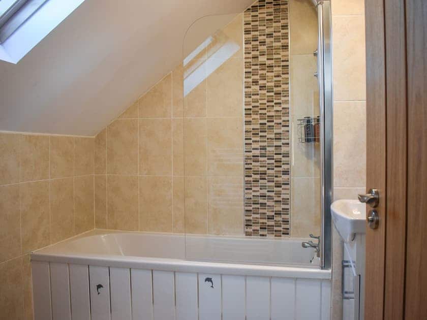 Bathroom | Seaview, Upper Barvas