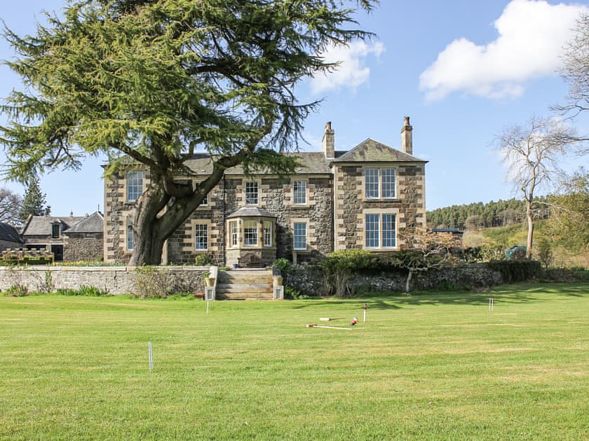 Exterior | Lochieheads House, Auchtermuchty, near St Andrews