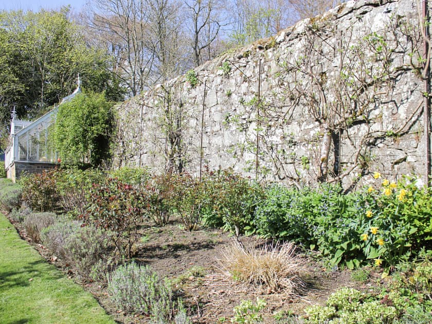 Garden and grounds | Lochieheads House, Auchtermuchty, near St Andrews
