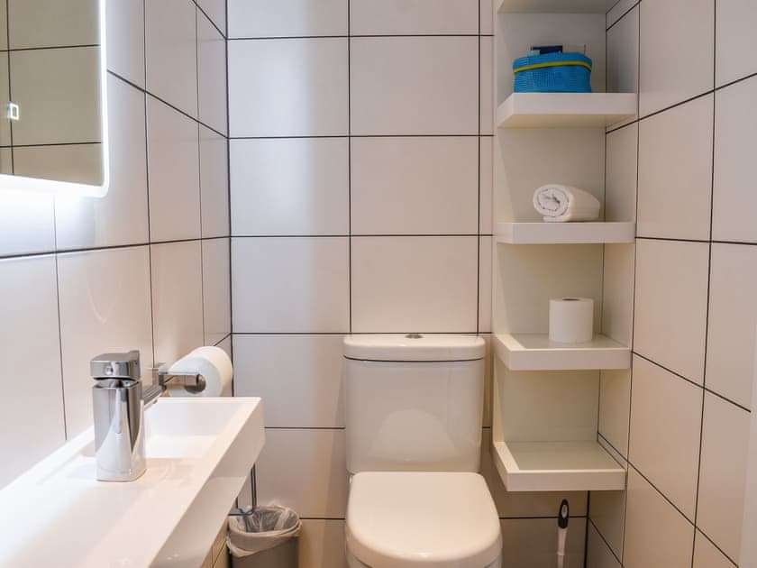 En-suite | Crooklands Cottage, Austwick, near Settle