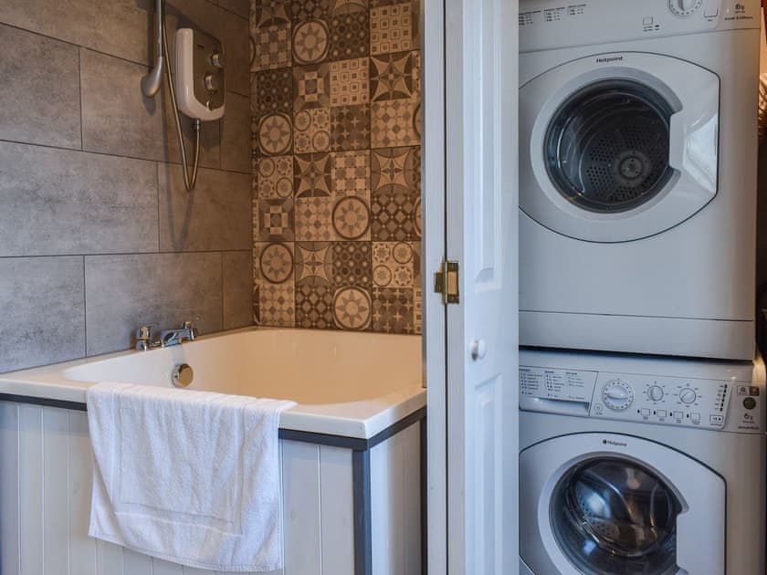 Bathroom | Crooklands Cottage, Austwick, near Settle