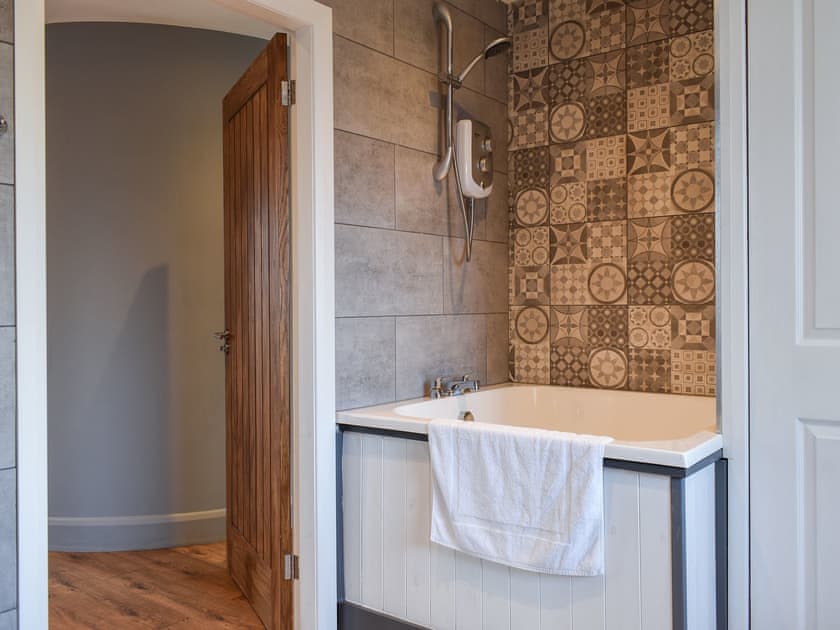 Bathroom | Crooklands Cottage, Austwick, near Settle