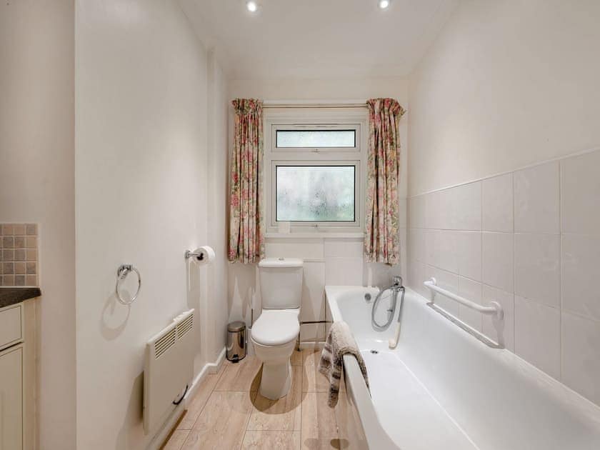 Bathroom | Five Bays View, Aberporth