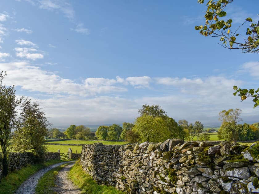 Surrounding area | Crooklands Cottage, Austwick, near Settle