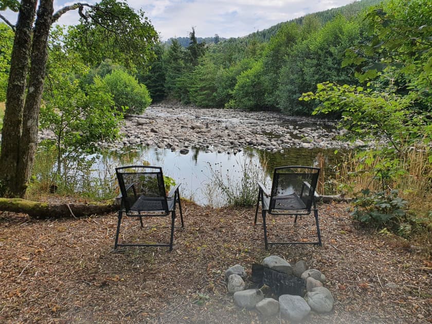 Garden and grounds | River Cottage - Milton, Drumnadrochit, near Inverness