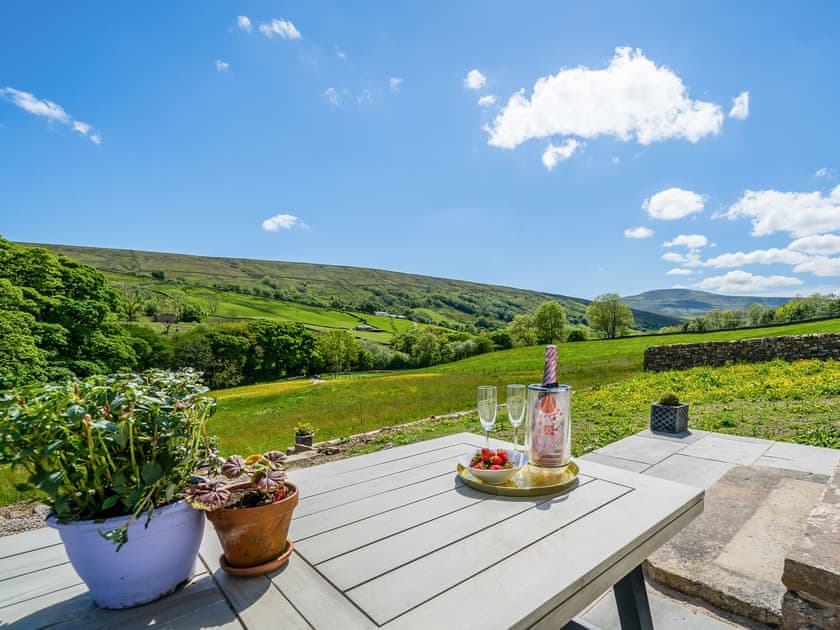 Sitting-out-area | The Hollins, Cowgill near Sedbergh