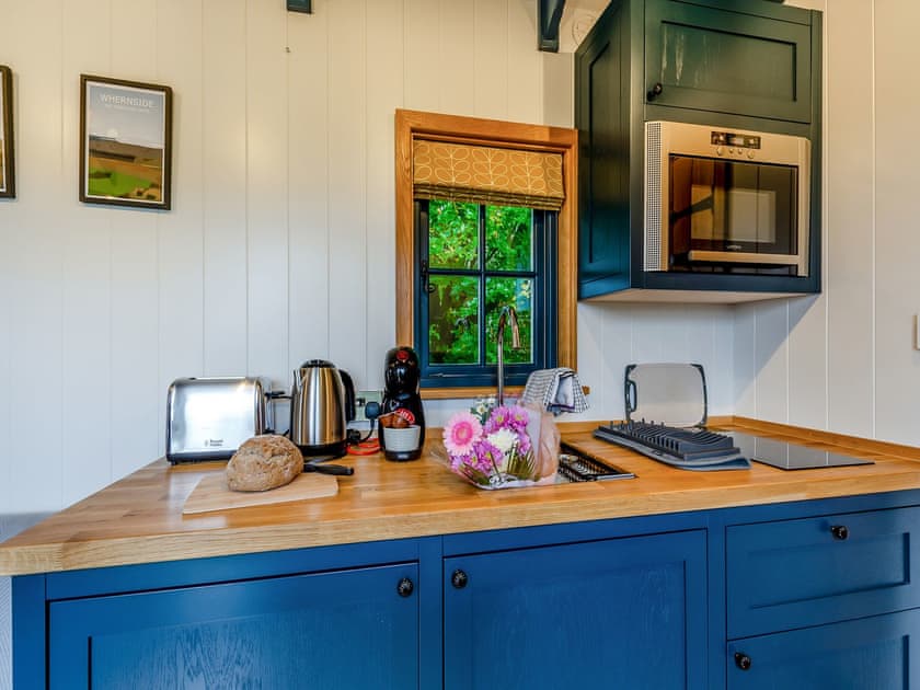 Open plan living space | The Dalesbred Hut - Hollow Hill Huts, Rathmell, near Settle