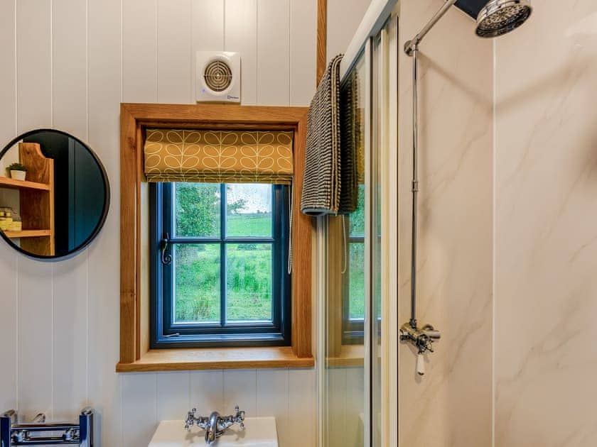 Shower room | The Dalesbred Hut - Hollow Hill Huts, Rathmell, near Settle