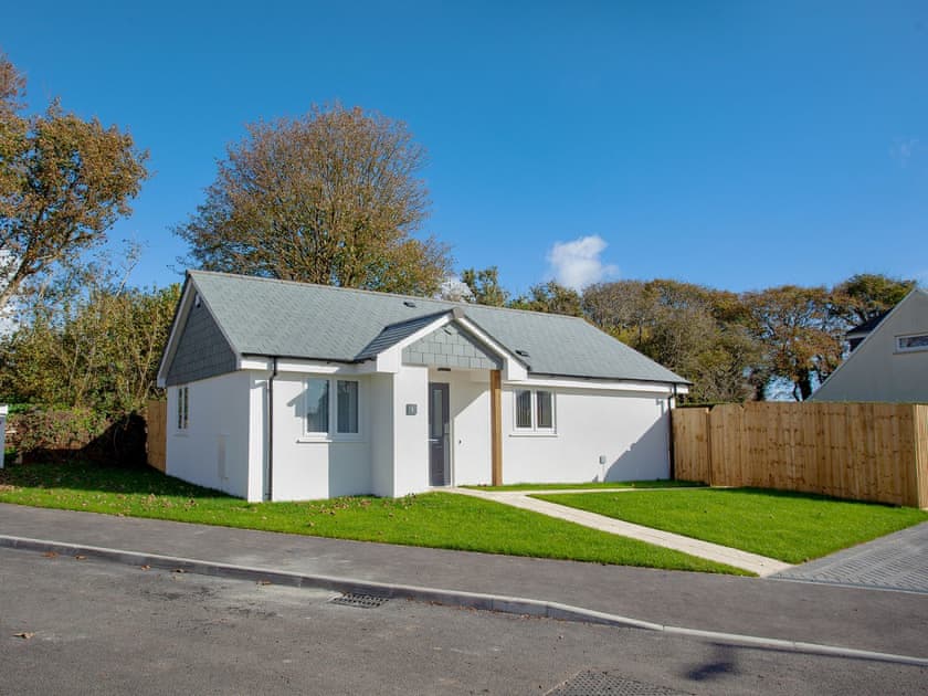 Starling Stays Starling One in Camelford