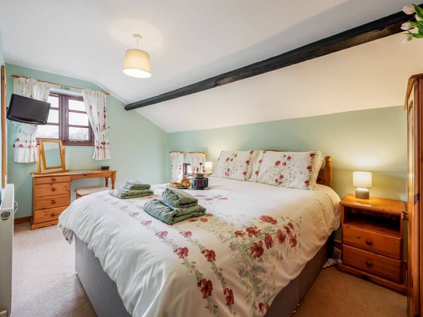 Kingsize bedroom  | Purbeck View - Holly Hedge Farm, Holly Hedge Farm