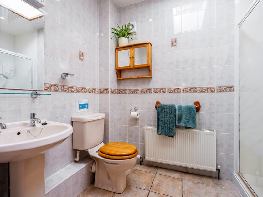 Shower room | Purbeck View - Holly Hedge Farm, Holly Hedge Farm