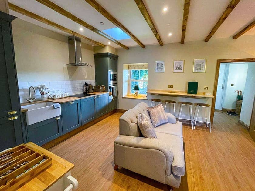 Kitchen | Bumblebee Cottage - Ballavolley Cottages, Ballaugh