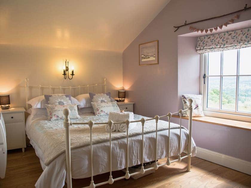 Double bedroom | Lawson’s Studio, Castle Bolton, near Leyburn