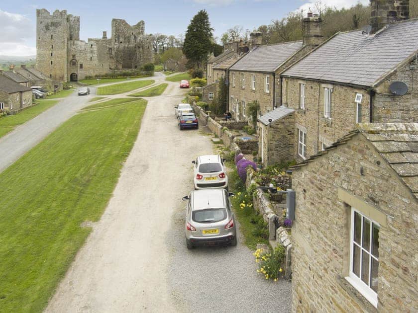 Setting | Lawson’s Studio, Castle Bolton, near Leyburn